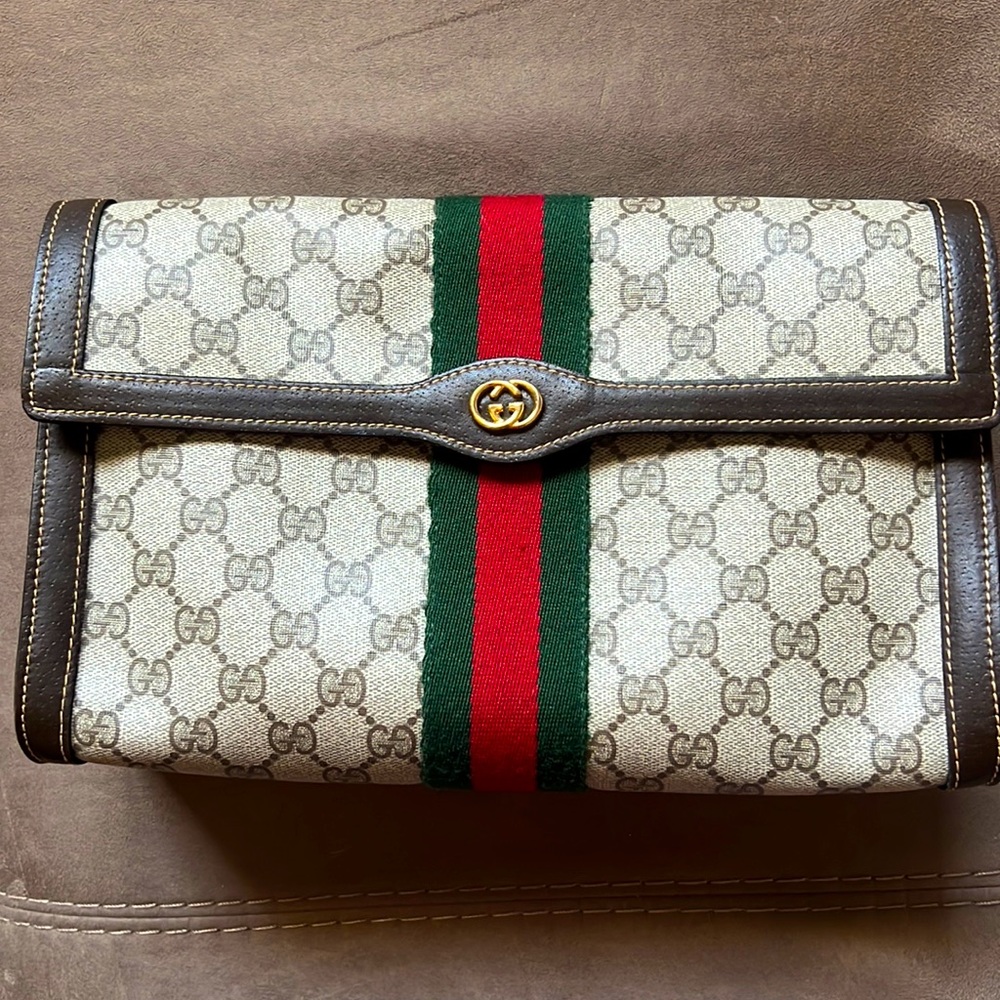 Gucci Parfums Purse good condition